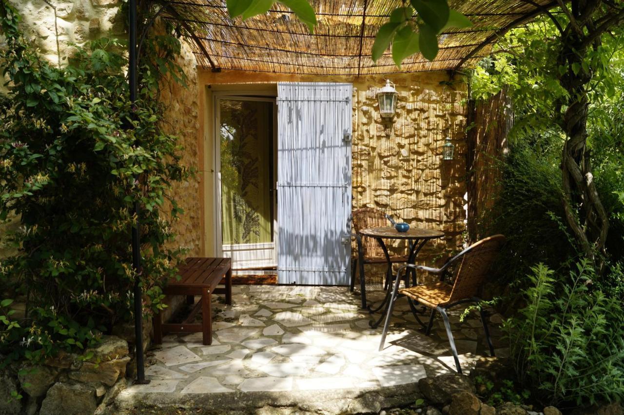 Mas Du Clos De L'Escarrat Jonquieres  ภายนอก รูปภาพ